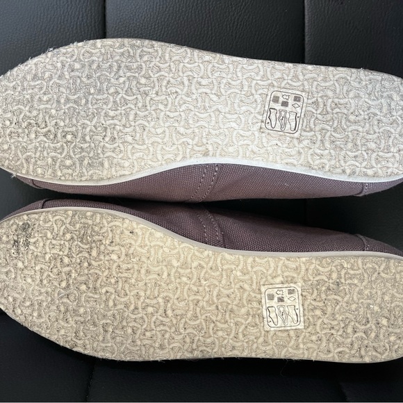 Gray women’s classic canvas Tom’s, size 7 - Picture 6 of 6